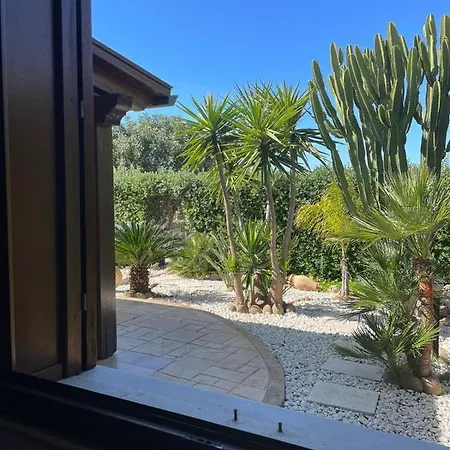 Tico Villa *
